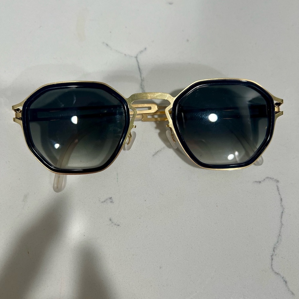 Stylish Gold and Black Sunglasses